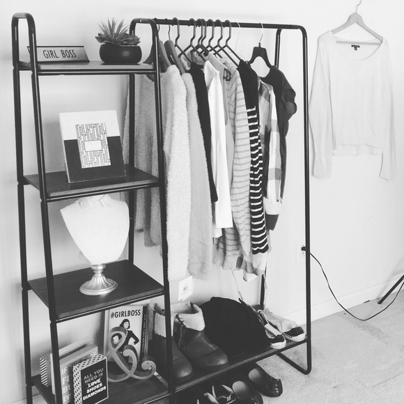 Hi! Welcome to my Closet! 💕 - Picture 7 of 7